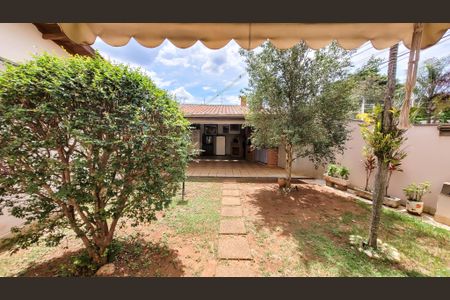 Casa à venda com 260m², 4 quartos e 5 vagasJardim