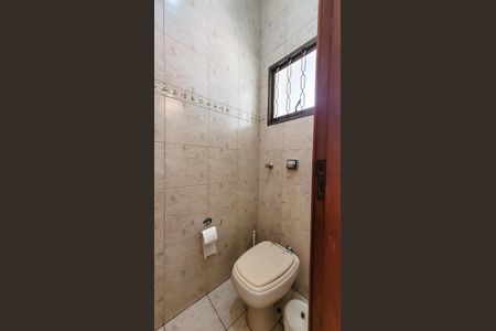 Casa à venda com 260m², 4 quartos e 5 vagasLavabo