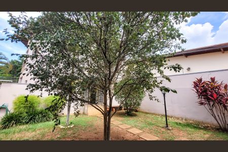 Casa à venda com 260m², 4 quartos e 5 vagasJardim