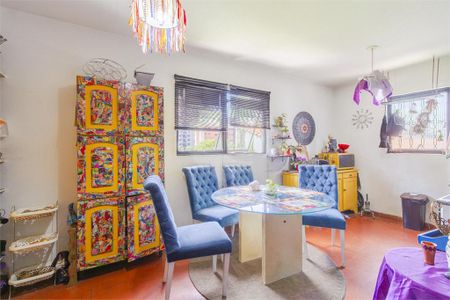 Casa à venda com 3 quartos, 209m² em Vila Mariana, São Paulo