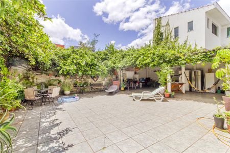 Casa à venda com 3 quartos, 209m² em Vila Mariana, São Paulo
