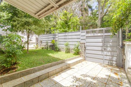 Casa à venda com 3 quartos, 209m² em Vila Mariana, São Paulo
