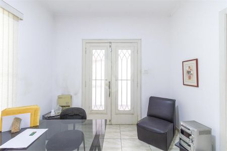 Casa à venda com 3 quartos, 209m² em Vila Mariana, São Paulo