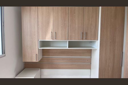 Quarto de apartamento para alugar com 2 quartos, 48m² em Jardim Alvorada, Nova Iguaçu