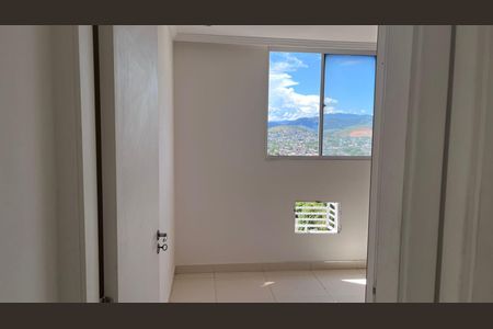 Quarto de apartamento para alugar com 2 quartos, 48m² em Jardim Alvorada, Nova Iguaçu