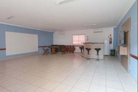Apartamento para alugar com 41m², 2 quartos e 1 vaga Apartamento para alugar com 41m², 2 quartos e 1 vagaÁrea comum - Salão de festas