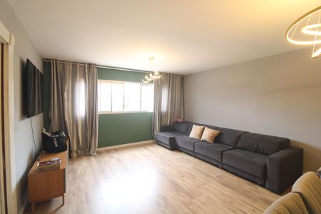 Sala de casa à venda com 3 quartos, 125m² em Vila Marari, São Paulo