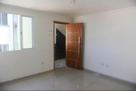 Sala de apartamento para alugar com 2 quartos, 53m² em Chacara Dona Escolastica, Itaquaquecetuba