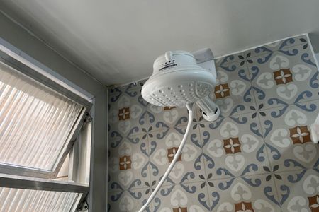 Banheiro de apartamento para alugar com 1 quarto, 40m² em Ponta da Praia, Santos