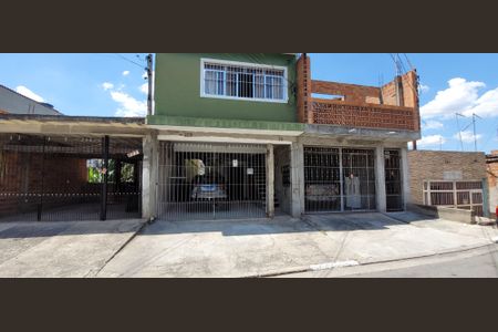 Fachada de casa para alugar com 1 quarto, 100m² em Cidade Kemel, Itaquaquecetuba