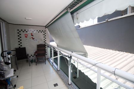 Apartamento à venda com 83m², 3 quartos e 1 vagaVaranda