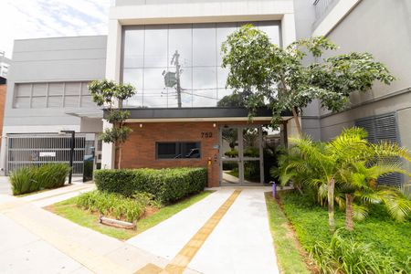 Apartamento à venda com 64m², 2 quartos e 1 vaga Apartamento à venda com 64m², 2 quartos e 1 vagaFachada