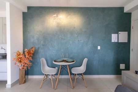 Sala de apartamento à venda com 1 quarto, 40m² em Cambuí, Campinas