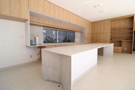 Casa para alugar com 233m², 3 quartos e 3 vagasSala/Cozinha