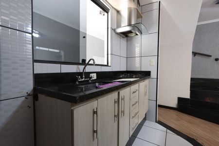 Casa de condomínio para alugar com 76m², 2 quartos e 1 vagaCozinha