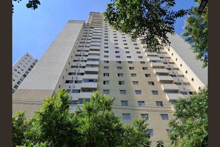 Apartamento para alugar com 68m², 2 quartos e 1 vaga Apartamento para alugar com 68m², 2 quartos e 1 vagaFAchada