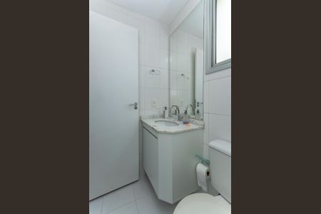 Apartamento para alugar com 68m², 2 quartos e 1 vaga Apartamento para alugar com 68m², 2 quartos e 1 vagaBanheiro do quarto 1 Suíte