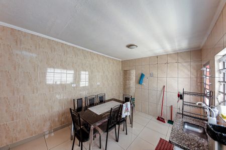 Casa à venda com 125m², 2 quartos e 2 vagasCozinha