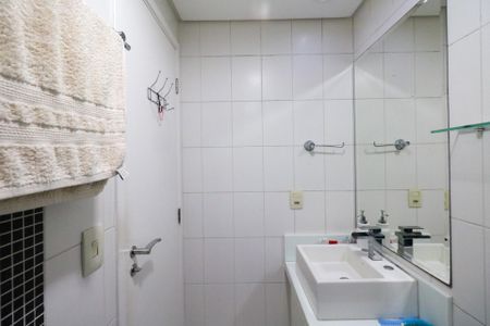 Apartamento à venda com 89m², 3 quartos e 2 vagas Apartamento à venda com 89m², 3 quartos e 2 vagasSuíte