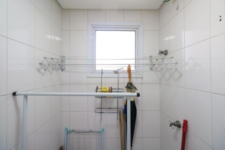 Apartamento à venda com 89m², 3 quartos e 2 vagas Apartamento à venda com 89m², 3 quartos e 2 vagasBanheiro de Serviço