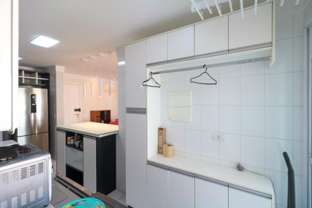 Apartamento à venda com 89m², 3 quartos e 2 vagas Apartamento à venda com 89m², 3 quartos e 2 vagasÁrea de Serviço
