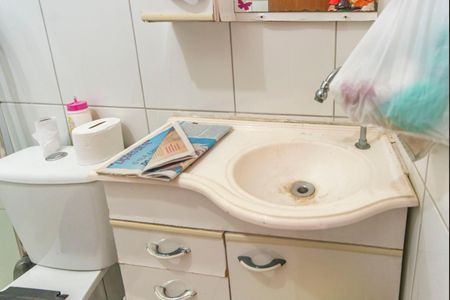 Casa para alugar com 130m², 3 quartos e 2 vagasBanheiro Social