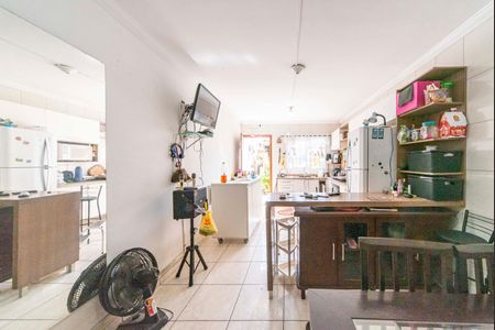 Casa para alugar com 130m², 3 quartos e 2 vagasCopa e Cozinha 