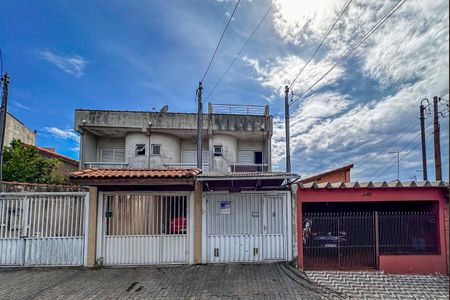 Casa para alugar com 130m², 3 quartos e 2 vagasFachada