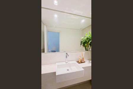 Lavabo de apartamento para alugar com 3 quartos, 92m² em Lourdes, Belo Horizonte