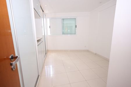 Apartamento para alugar com 160m², 4 quartos e 3 vagasQuarto 4