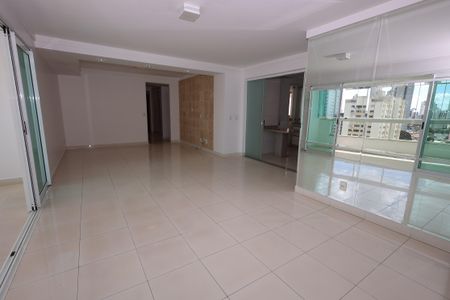 Apartamento para alugar com 160m², 4 quartos e 3 vagasSala