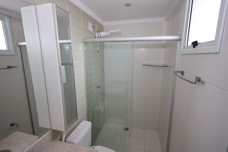 Apartamento para alugar com 160m², 4 quartos e 3 vagasBanheiro do Quarto 2
