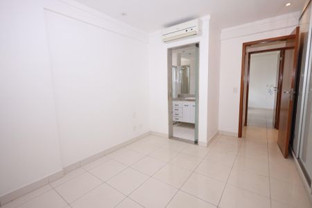Apartamento para alugar com 160m², 4 quartos e 3 vagasQuarto 4