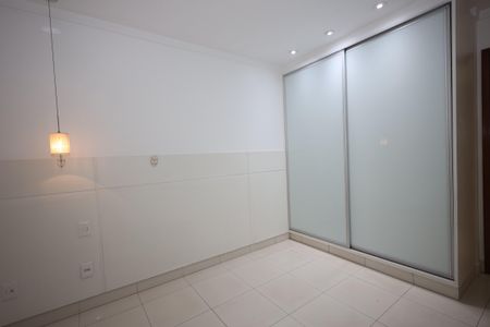 Apartamento para alugar com 160m², 4 quartos e 3 vagasQuarto 2