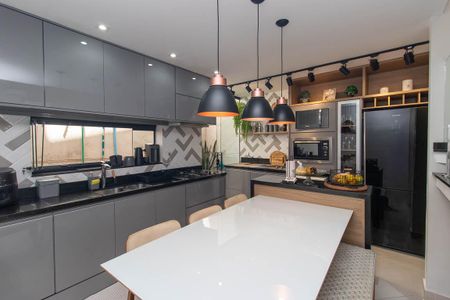 Casa à venda com 120m², 3 quartos e 3 vagasCozinha e Área de Serviço