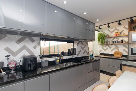 Casa à venda com 120m², 3 quartos e 3 vagasCozinha e Área de Serviço