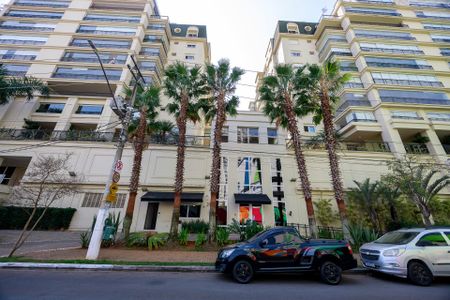 Apartamento à venda com 310m², 4 quartos e 4 vagas Apartamento à venda com 310m², 4 quartos e 4 vagasFachada