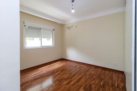 Apartamento à venda com 310m², 4 quartos e 4 vagas Apartamento à venda com 310m², 4 quartos e 4 vagasSuíte 2