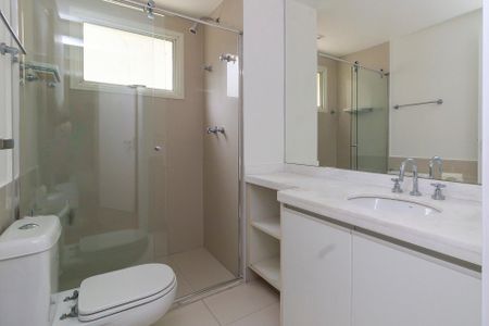 Apartamento à venda com 310m², 4 quartos e 4 vagas Apartamento à venda com 310m², 4 quartos e 4 vagasSuíte 3 - Banheiro