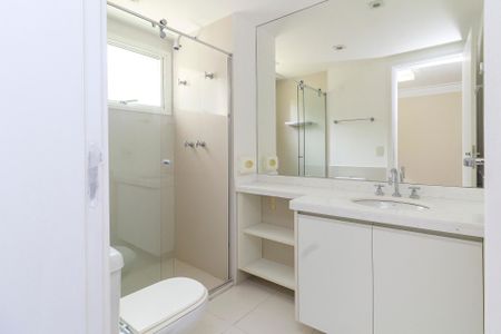 Apartamento à venda com 310m², 4 quartos e 4 vagas Apartamento à venda com 310m², 4 quartos e 4 vagasSuíte 4 - Banheiro