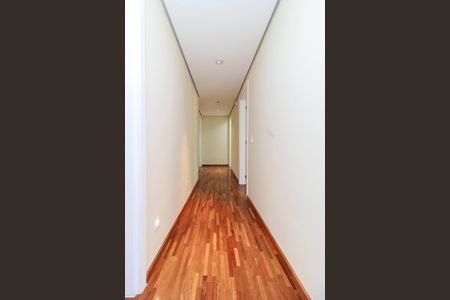 Apartamento à venda com 310m², 4 quartos e 4 vagas Apartamento à venda com 310m², 4 quartos e 4 vagasCorredor