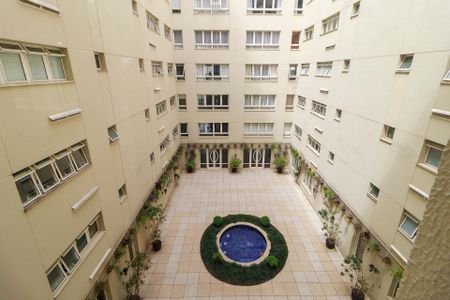 Apartamento à venda com 310m², 4 quartos e 4 vagas Apartamento à venda com 310m², 4 quartos e 4 vagasSala - Vista