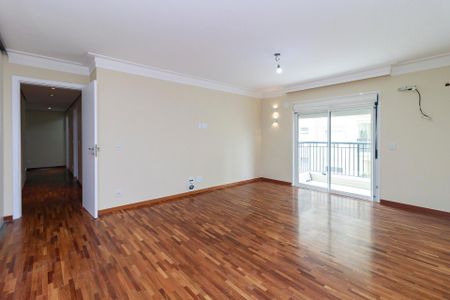 Apartamento à venda com 310m², 4 quartos e 4 vagas Apartamento à venda com 310m², 4 quartos e 4 vagasSuíte