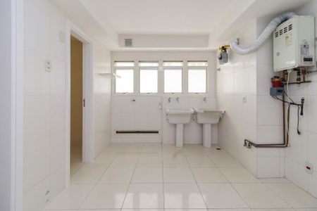 Apartamento à venda com 310m², 4 quartos e 4 vagas Apartamento à venda com 310m², 4 quartos e 4 vagasÁrea de Serviço