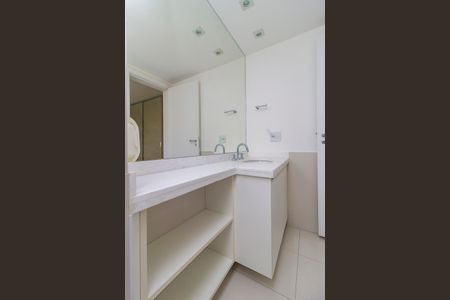 Apartamento à venda com 310m², 4 quartos e 4 vagas Apartamento à venda com 310m², 4 quartos e 4 vagasSuíte 4 - Banheiro