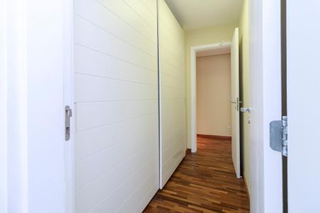 Apartamento à venda com 310m², 4 quartos e 4 vagas Apartamento à venda com 310m², 4 quartos e 4 vagasCorredor