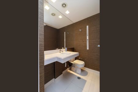 Apartamento à venda com 310m², 4 quartos e 4 vagas Apartamento à venda com 310m², 4 quartos e 4 vagasLavabo