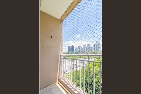 Sala de apartamento para alugar com 3 quartos, 72m² em Jardim Tupanci, Barueri