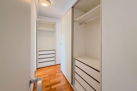 Apartamento à venda com 124m², 3 quartos e 2 vagasCloset da Suíte