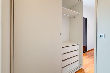 Apartamento à venda com 124m², 3 quartos e 2 vagasCloset da Suíte
